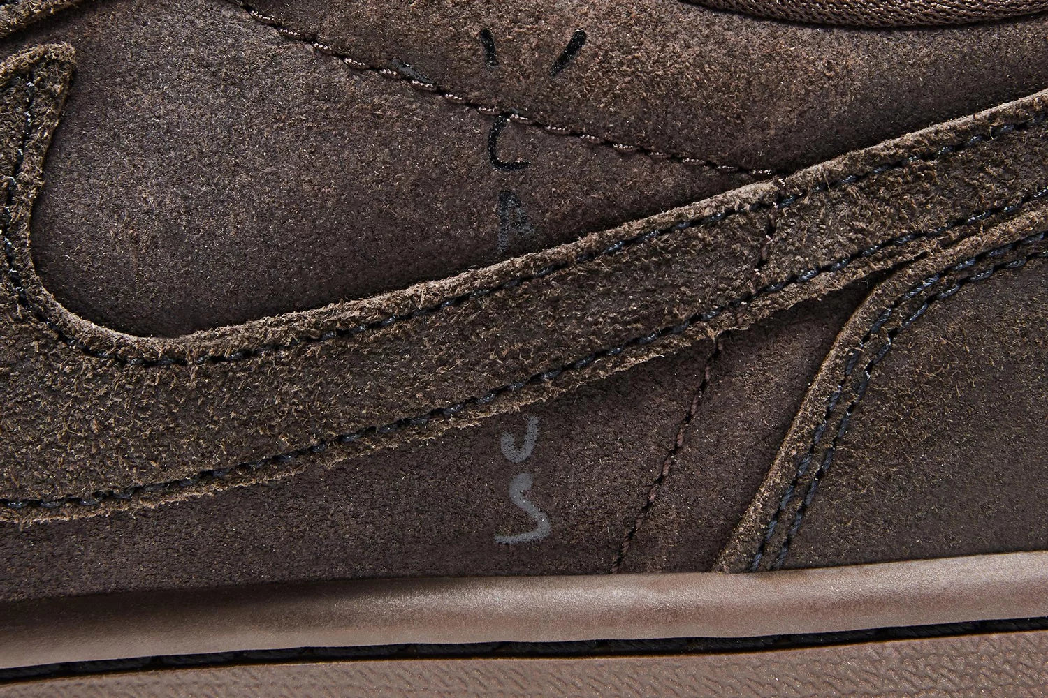 Air Jordan 1 Retro Low OG SP Travis Scott Velvet Brown