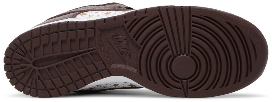 Nike SB Dunk Low Supreme Stars Barkroot Brown (2021)