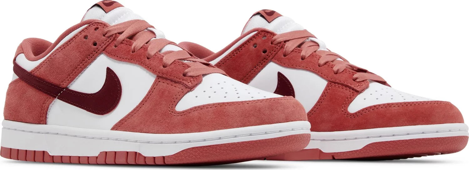 Nike Dunk Low 'Valentine's Day' (2024) (W)