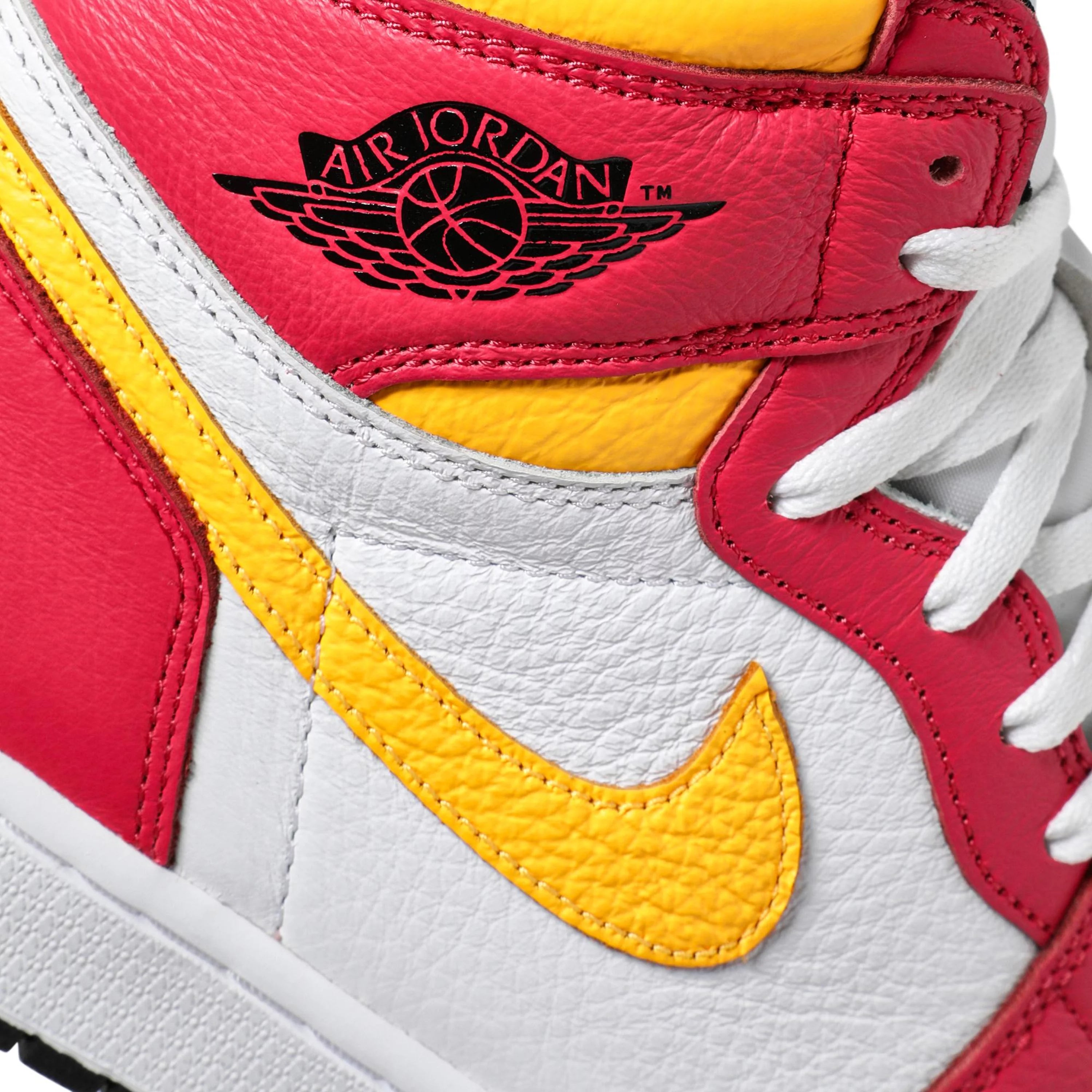 Air Jordan 1 High OG “Light Fusion Red”