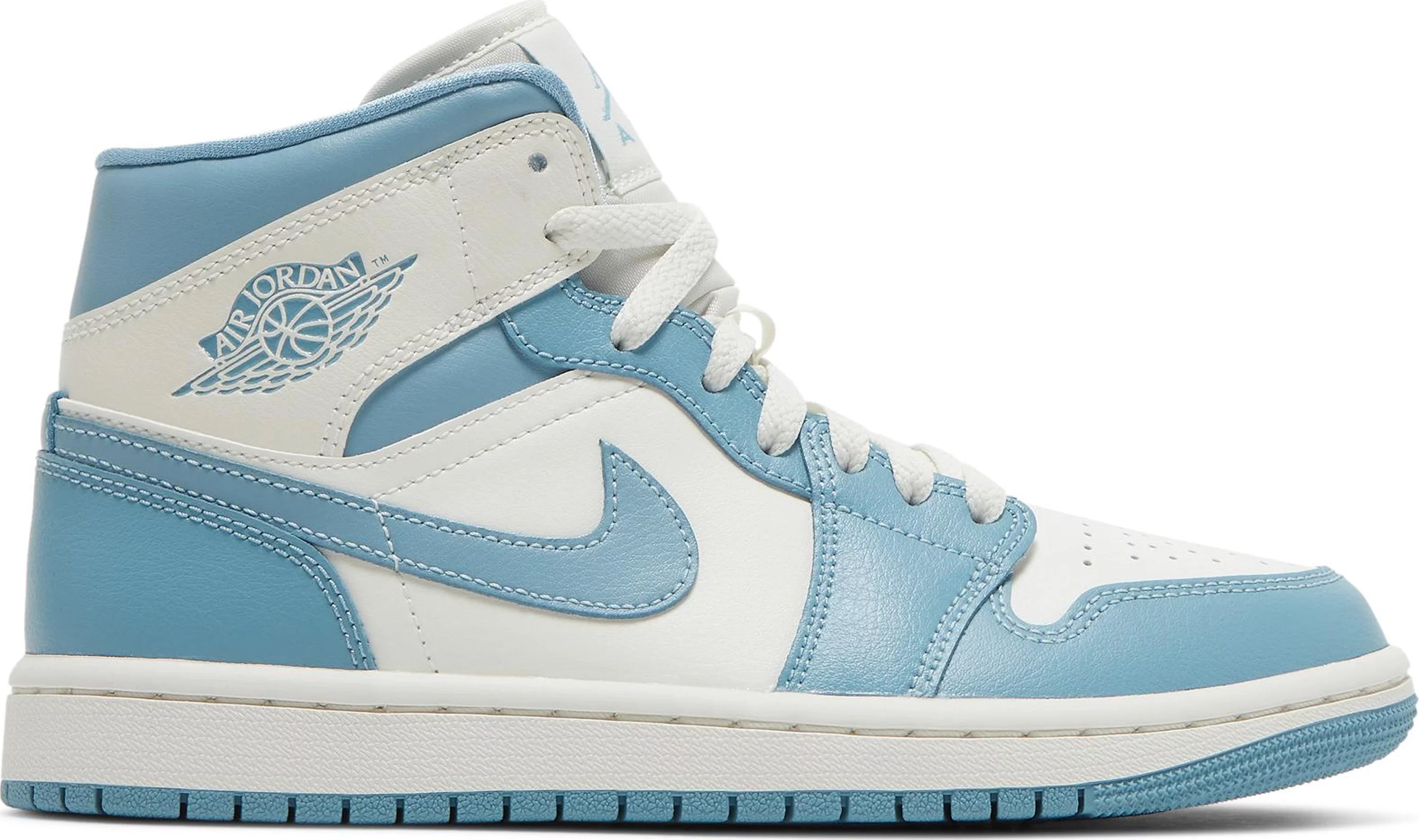 Air Jordan 1 Mid 'UNC (2022)' (W)